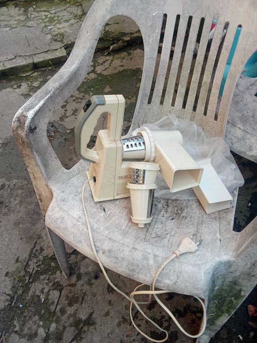 Vendo uma máquina de relare batatas