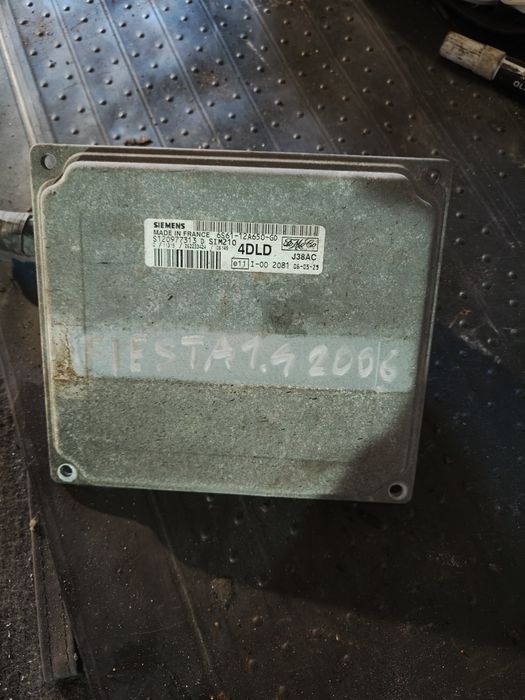Sterownik silnika komputer Ford Fiesta mk6 1,4 benzyna