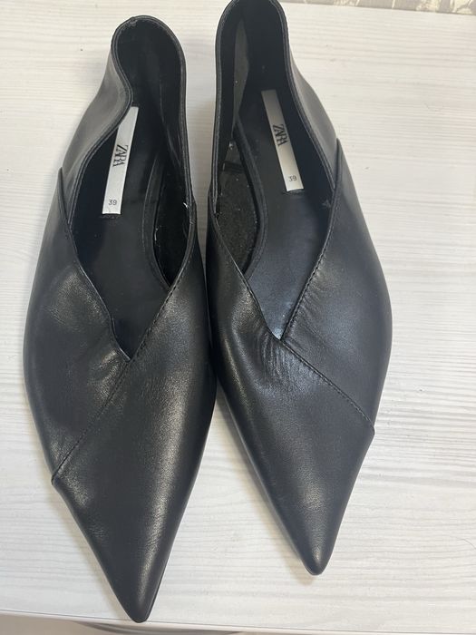 Нові шкіряні мюллі Zara