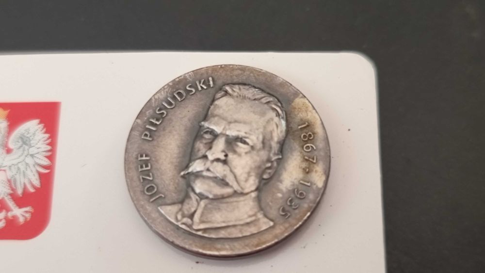 Jan Paweł II i Józef Piłsudski- dwa medaliki z Mennicy Polskiej