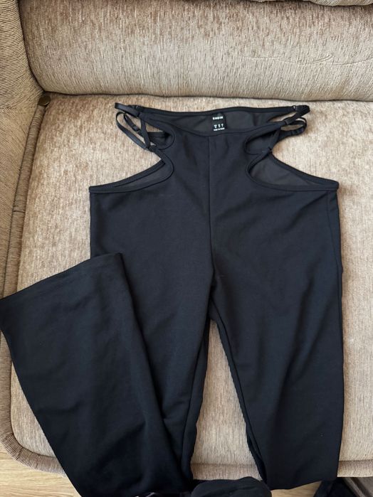 Штани кльош з відкритими стегнами