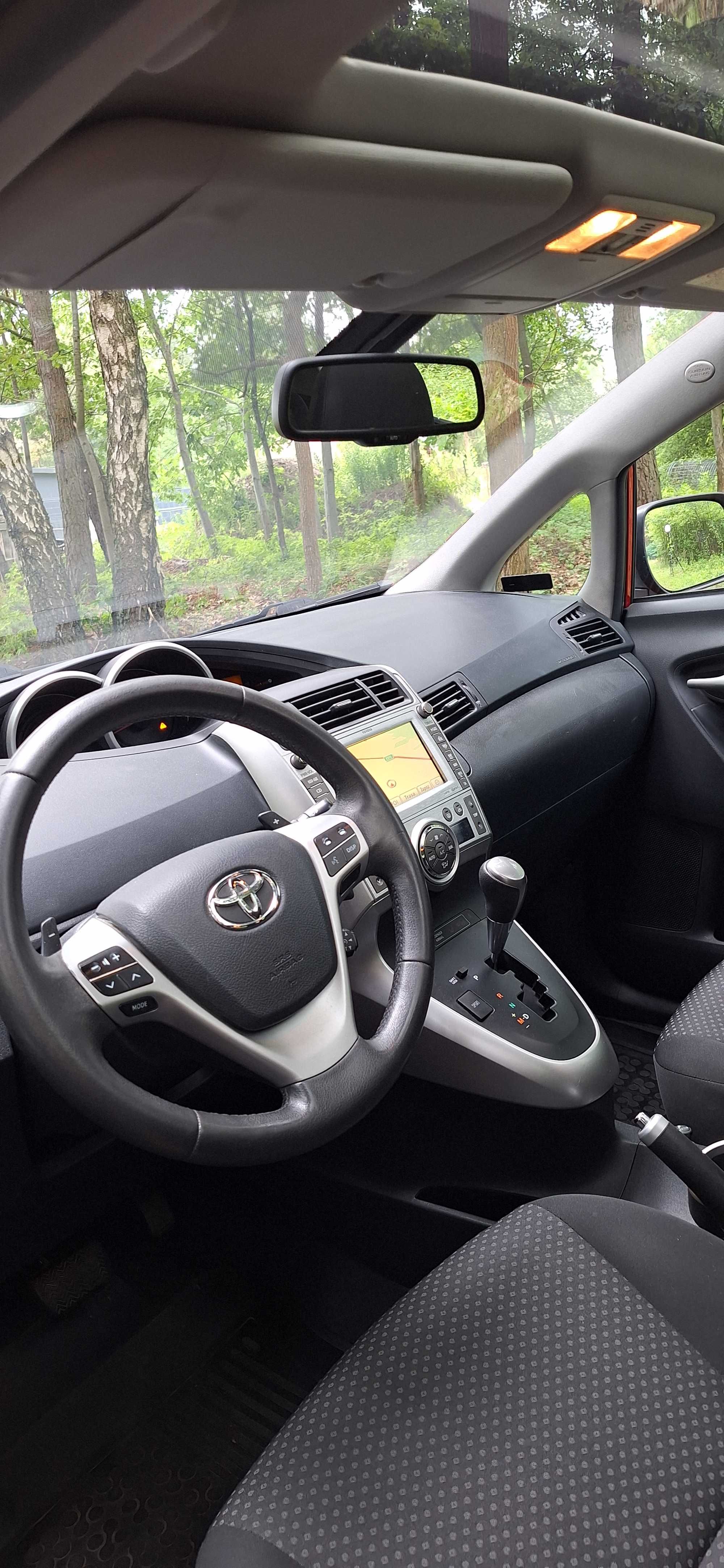 TOYOTA VERSO 1.8 147km/AUTOMAT/Xenon/Keyless/114000km/Panorama/WEBASTO