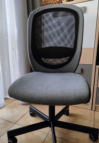 Krzesło obrotowe do biurka marki IKEA