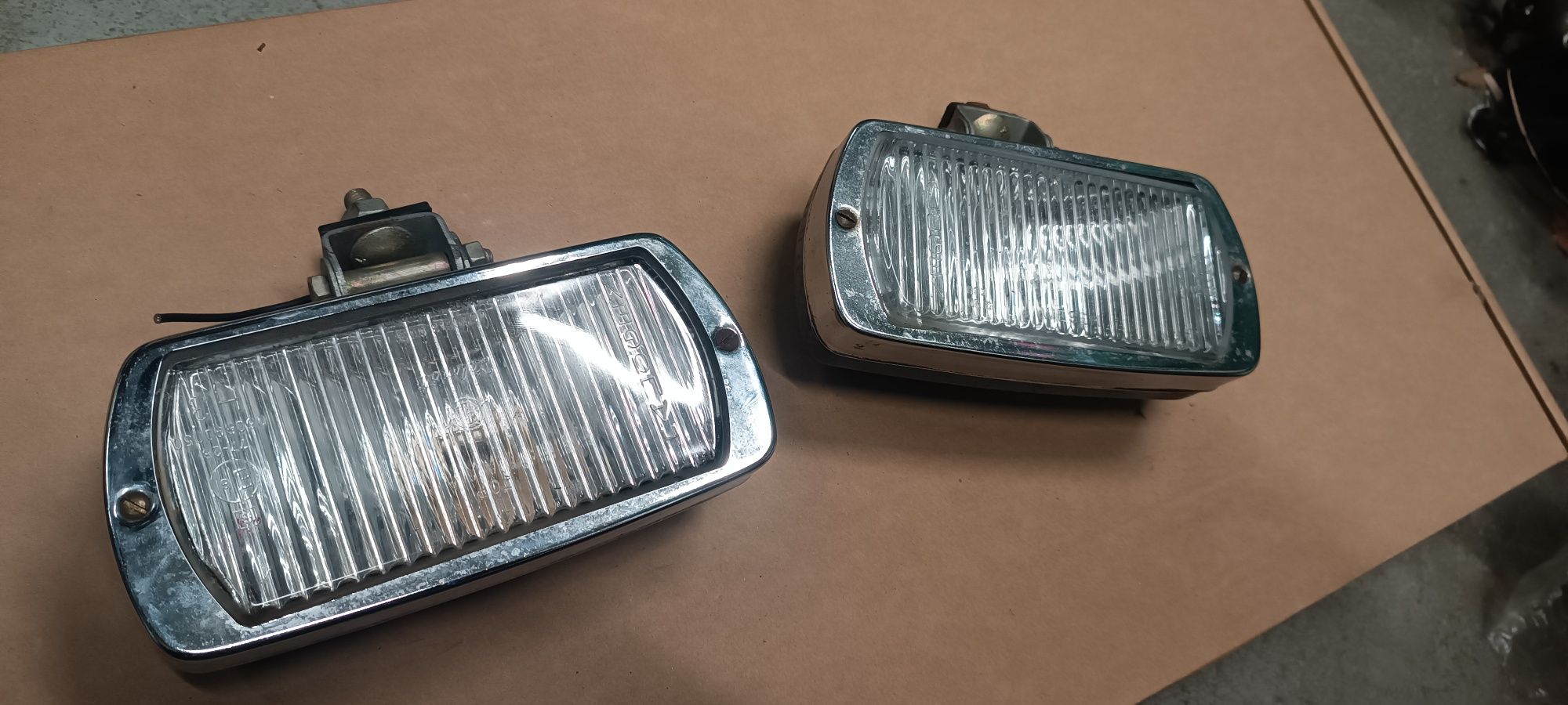 Polonez halogeny metalowe chromowane maskownice nowe oryginalne 2 sztu