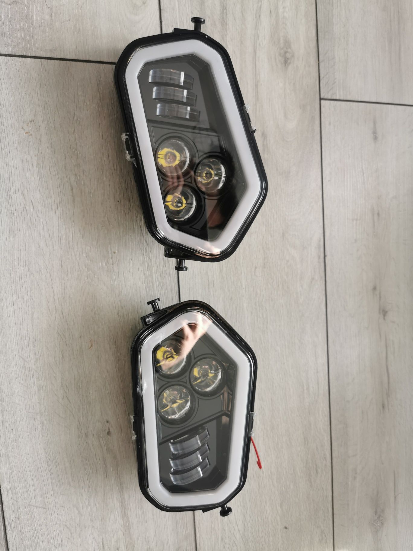 Polaris scrambler sportsman lampy reflektory led ringi przód