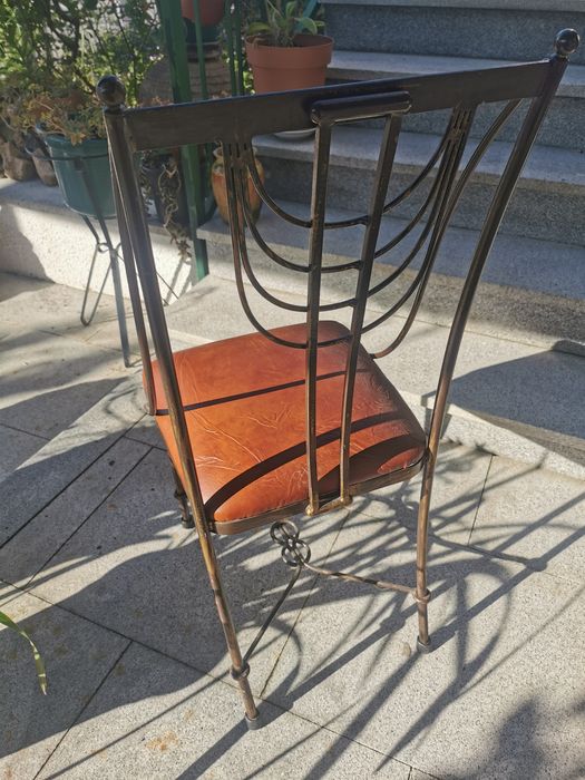 Cadeiras de ferro