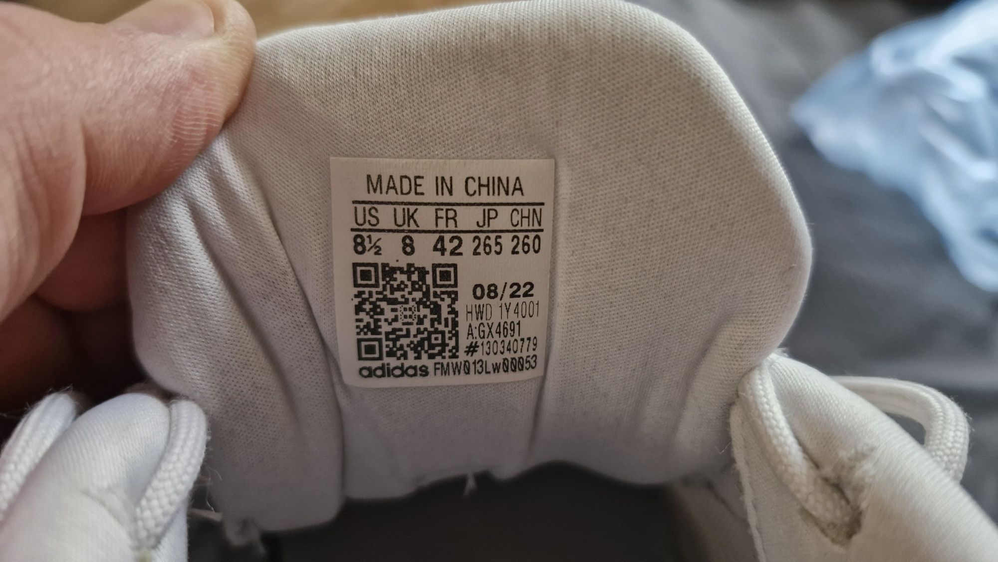 Кросівки Adidas Ozelle.Розмір 42