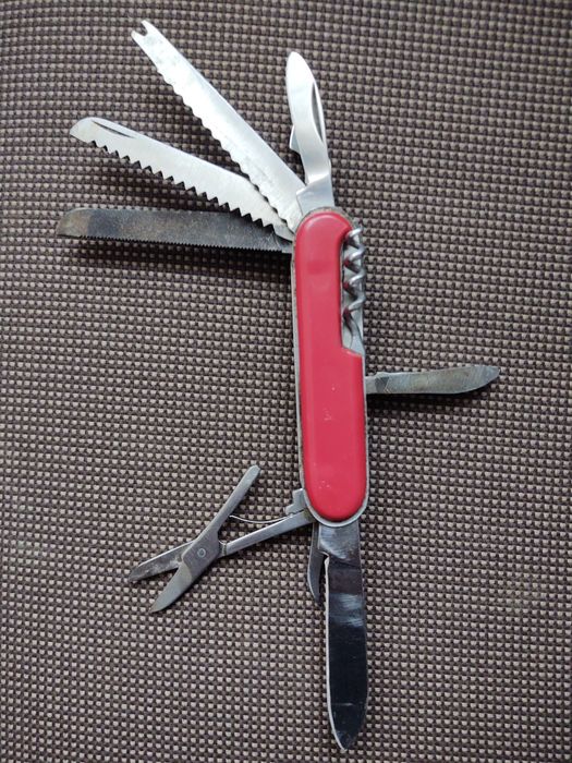 Scyzoryk wielofunkcyjny