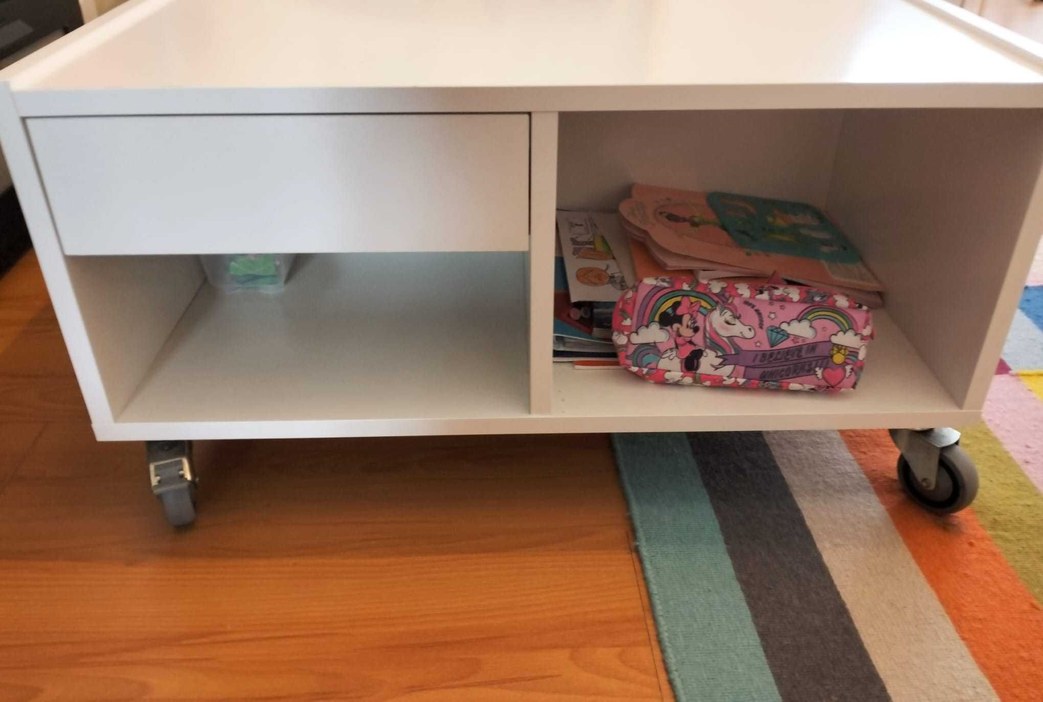 Mesa de centro com rodas IKEA