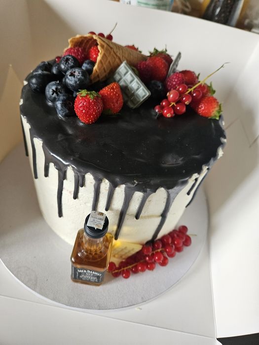 Torty i słodkości na zamówienie • Estetycznie, z pasją, niedrogo