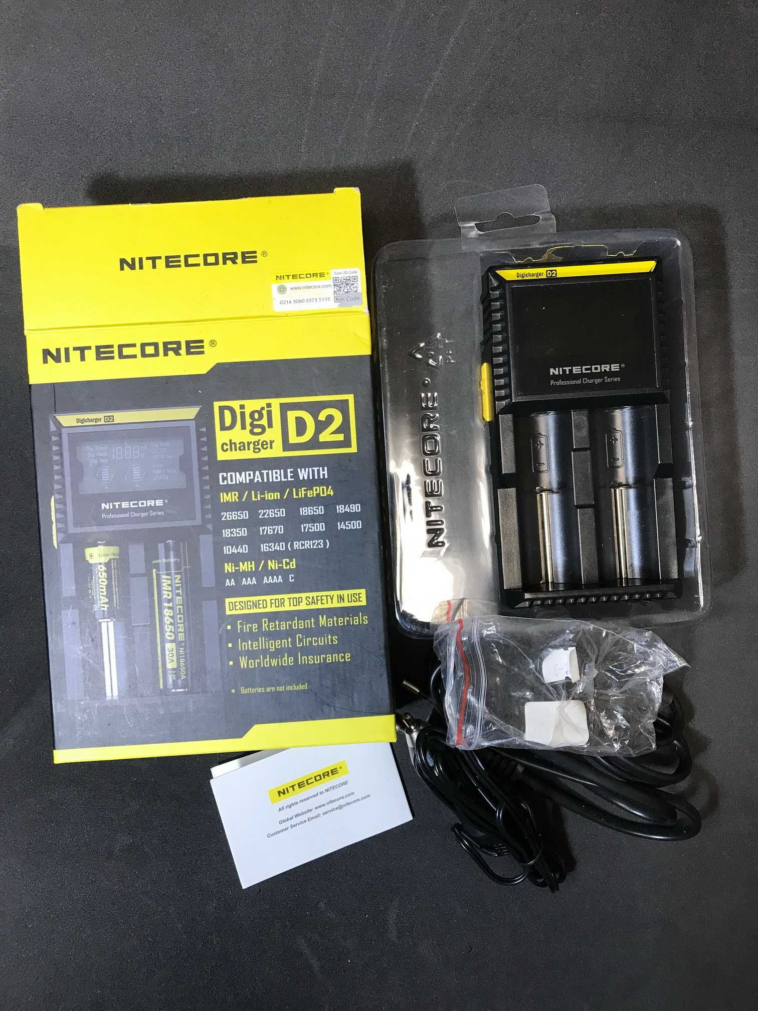 Продам универсальное зарядное устройство Nitecore Digicharger D2