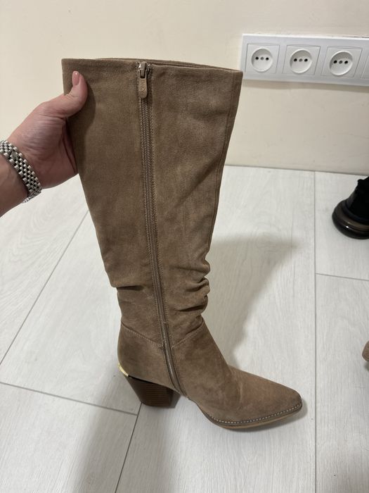 Сапоги казаки бежевые