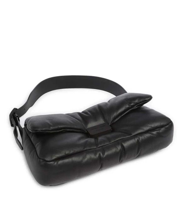 Emporio Armani Oversized baguette шкіряна дута сумка