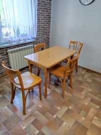 Stół kuchenny + 4 krzesła