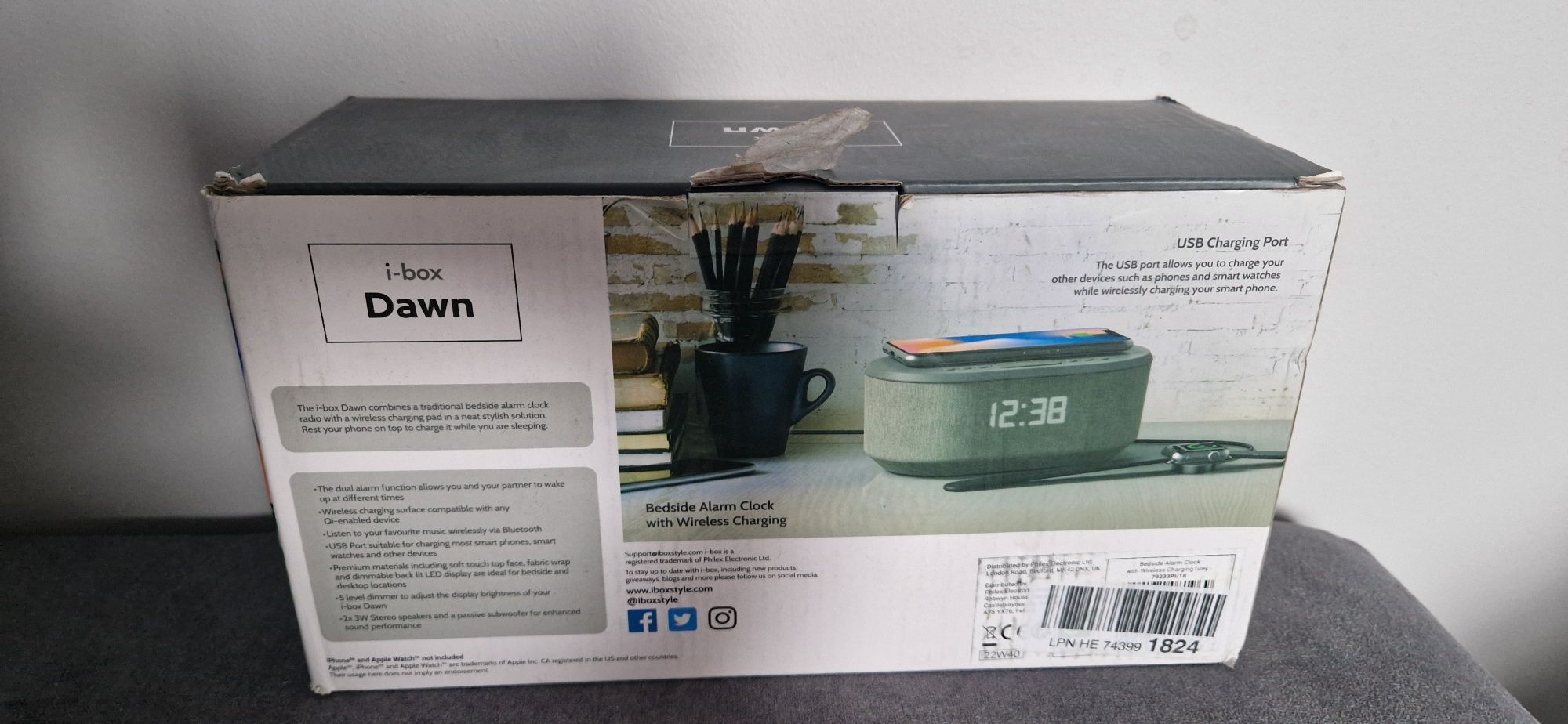 Radiobudzik Bluetooth i ładowarka indukcyjna