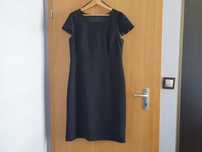 Czarna elegancka sukienka Next 44