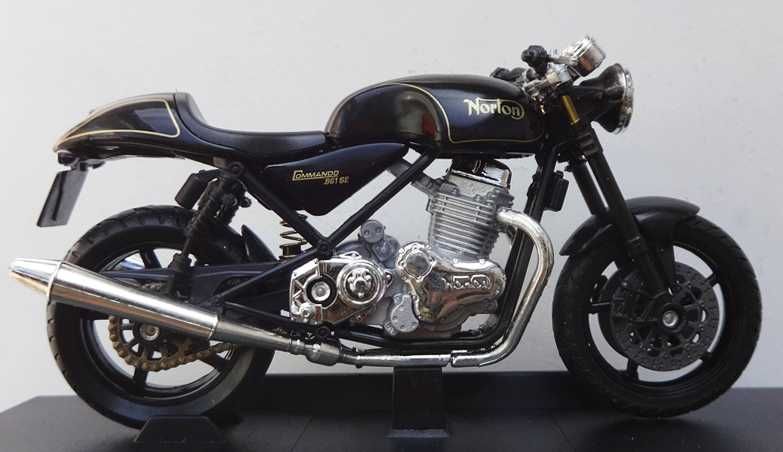 Модель мотоцикла Norton Commando 961 SE 1:18