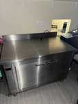Estufa c/ 1200x700x900 c/ prateleiras gradeadas e portas pivotantes