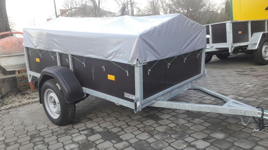Прицеп причіп оцинкований до легкового авто.