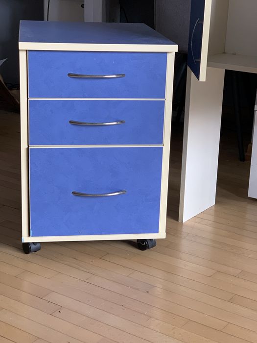 Шкаф, тумбочка, стелаж