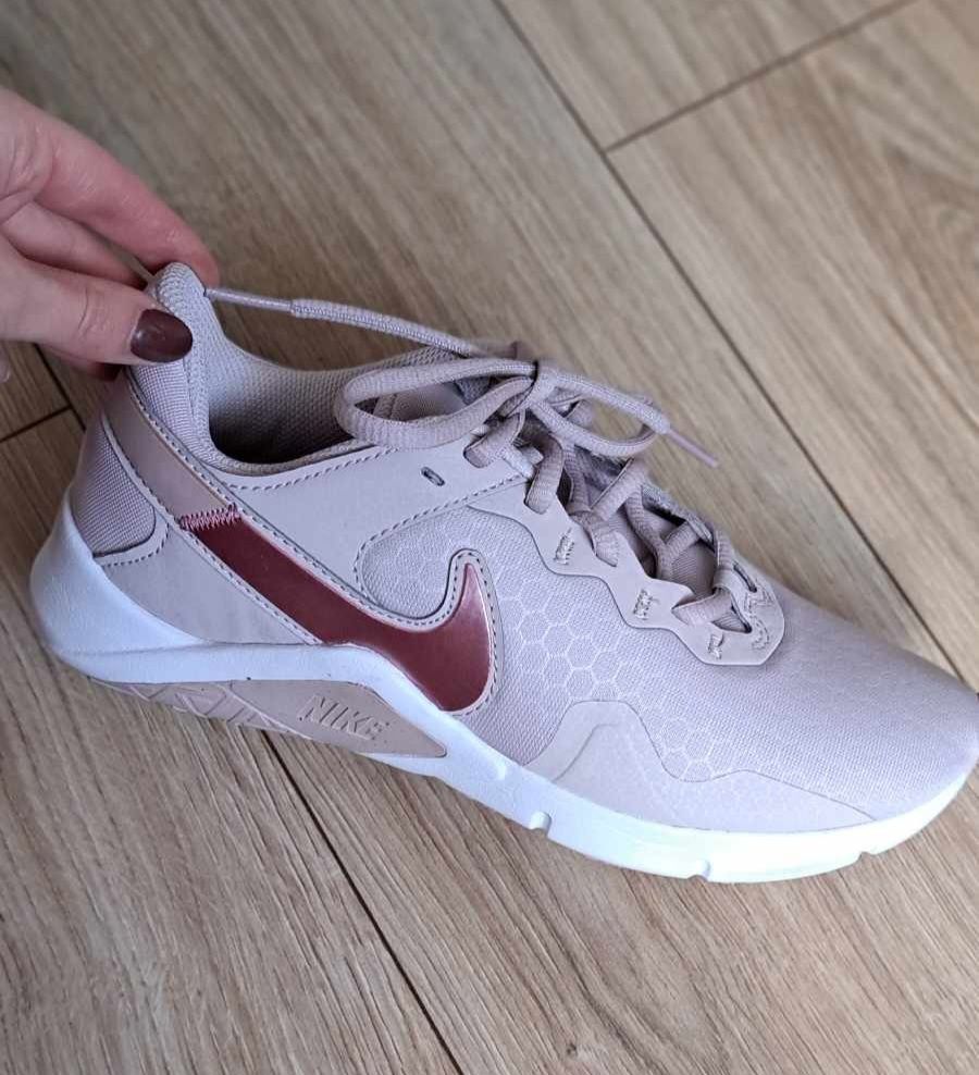 Buty sportowe nike 38