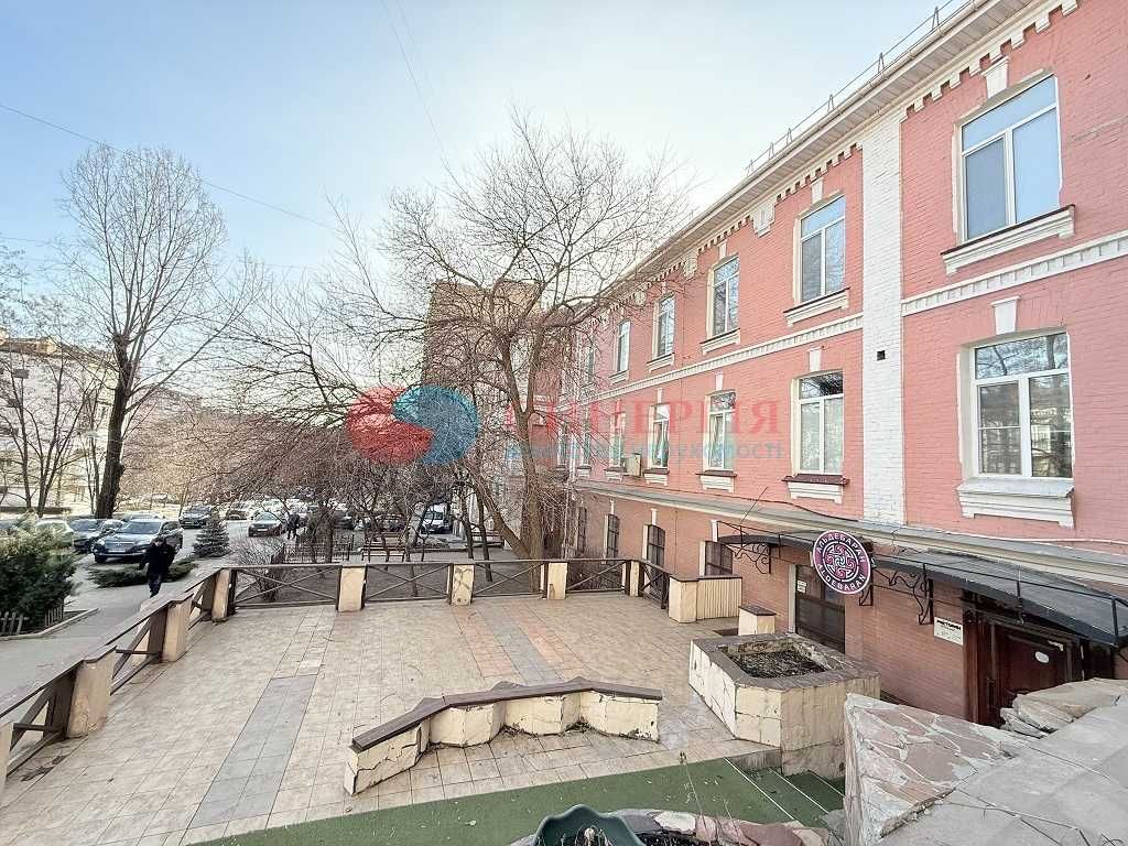 Офіс (поверх) в офісній будівлі 518м. Гоголівська, Січових Стрільців