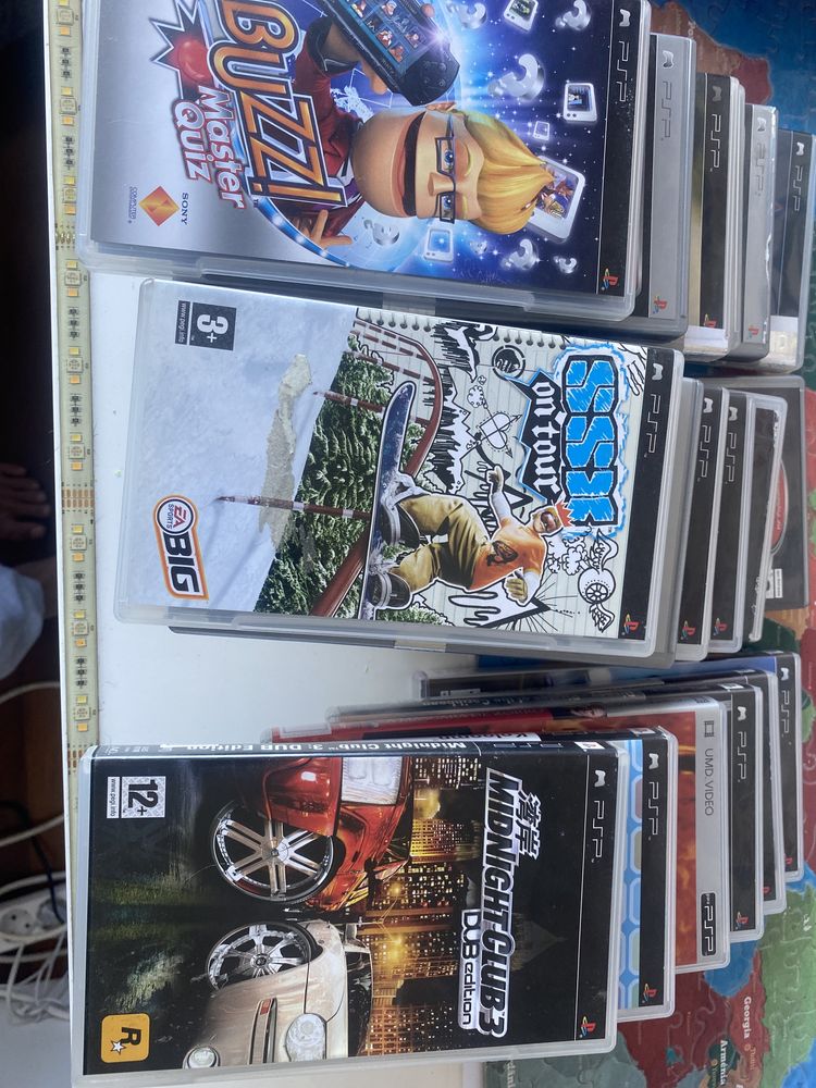 Jogos psp+2 filmes  (vendidos separados preço na descrição)