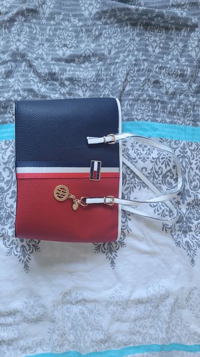 Torebka Tommy Hilfiger na ramię