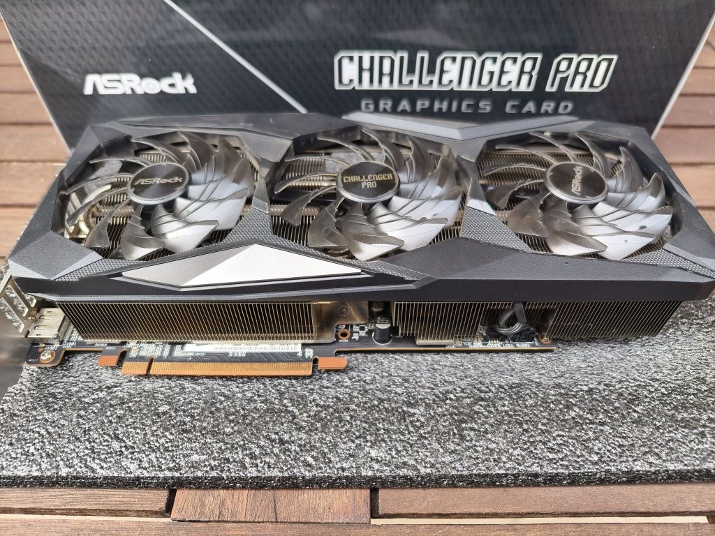 Karta graficzna ASRock Challenger Pro AMD Radeon RX 6800