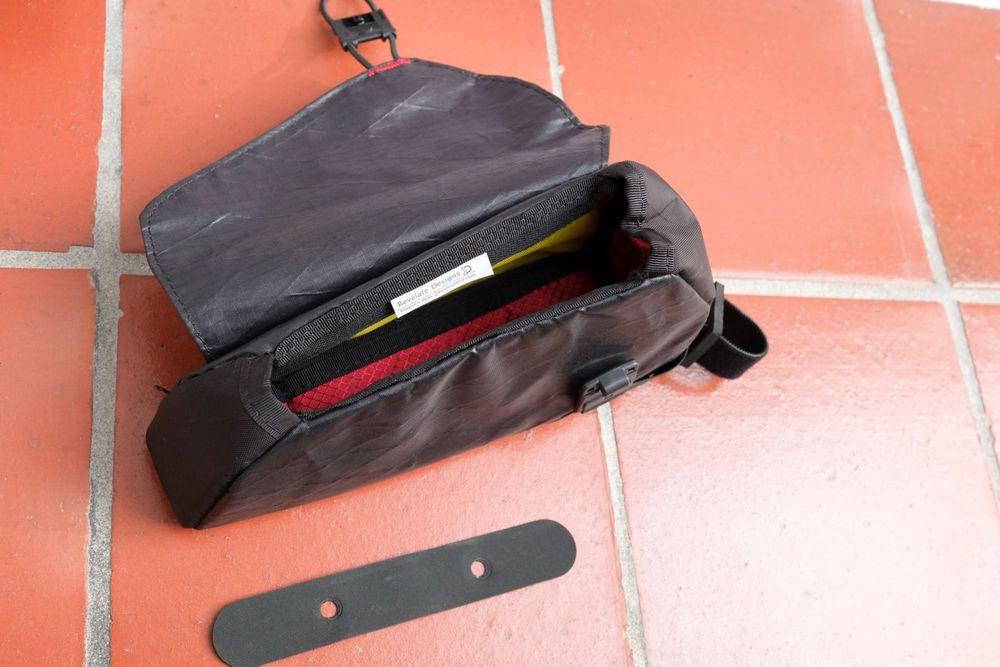 Bolsas bicicleta Revelate Designs Mag Tank Bolt On 1L + Jerrycan