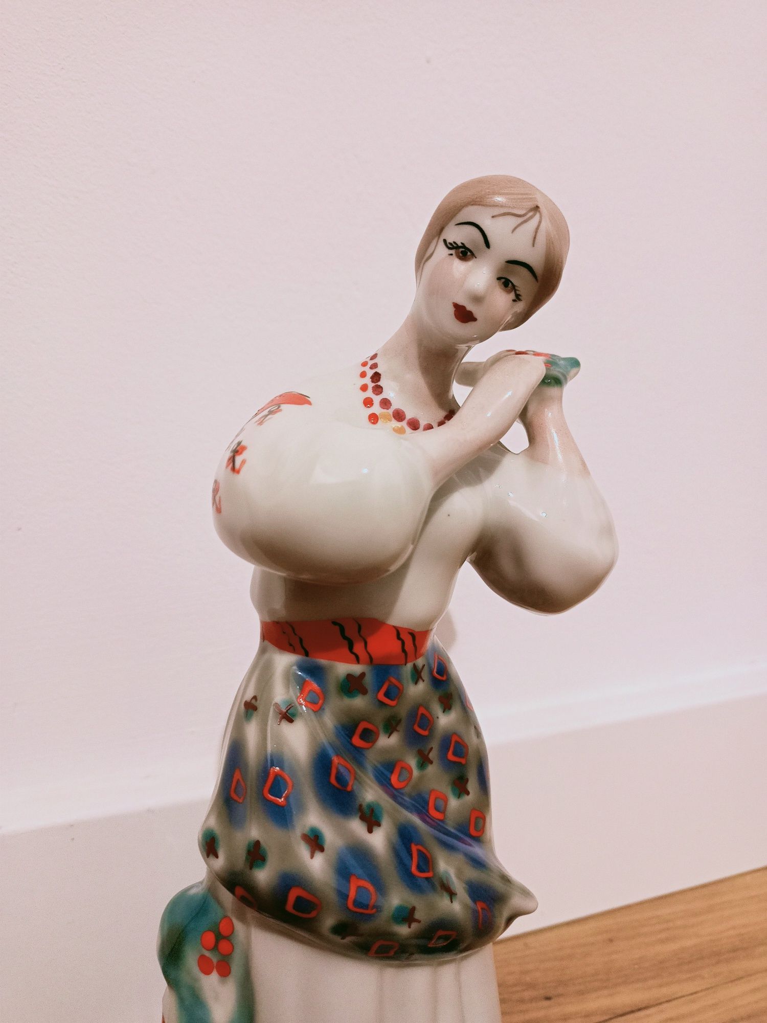 Figurka porcelanowa Płonne, Vintage, PRL