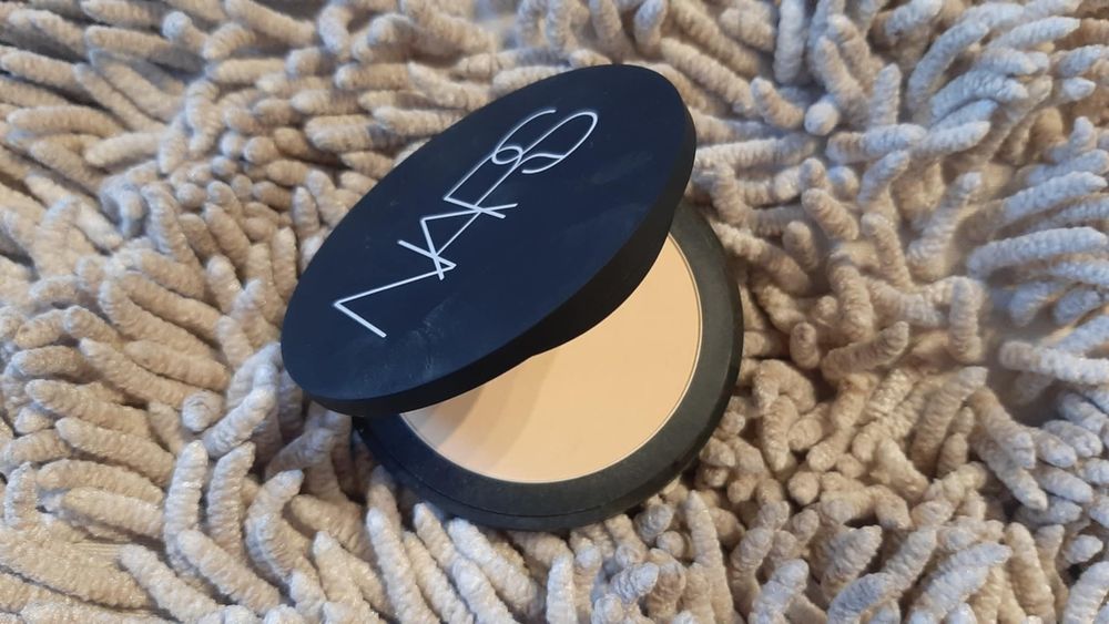 Puder  nars cove