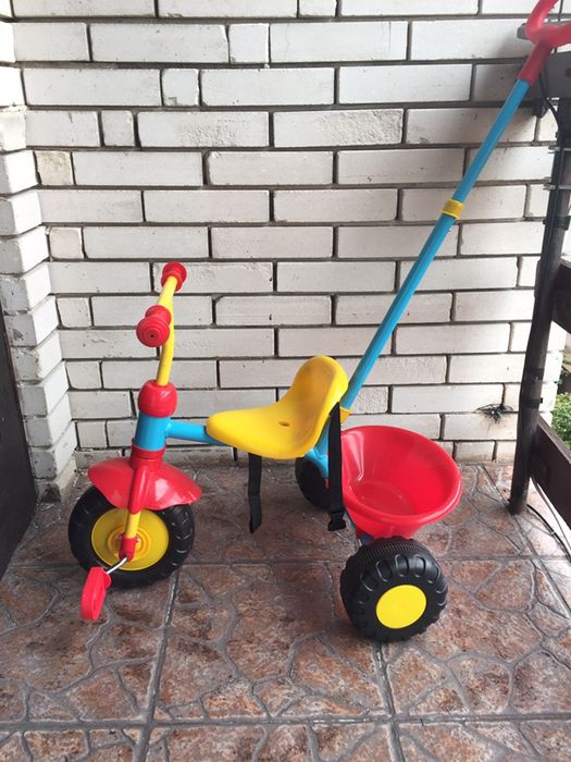 Nowy rowerek dziecięcy trojkołowy.