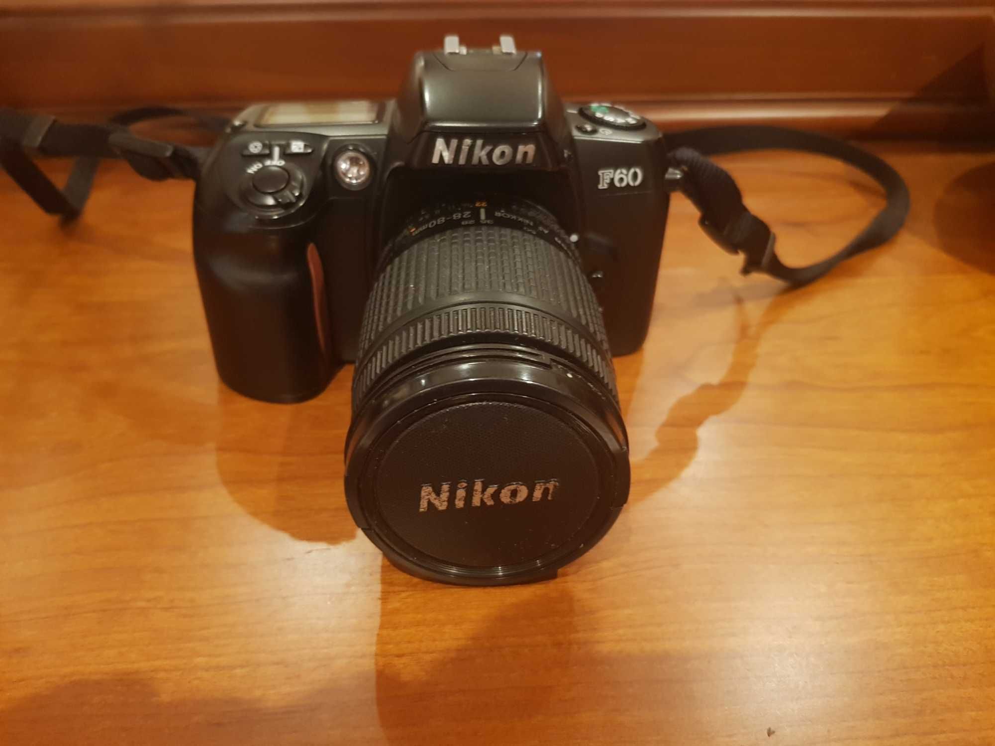 NIKON F60 com lente 28/80