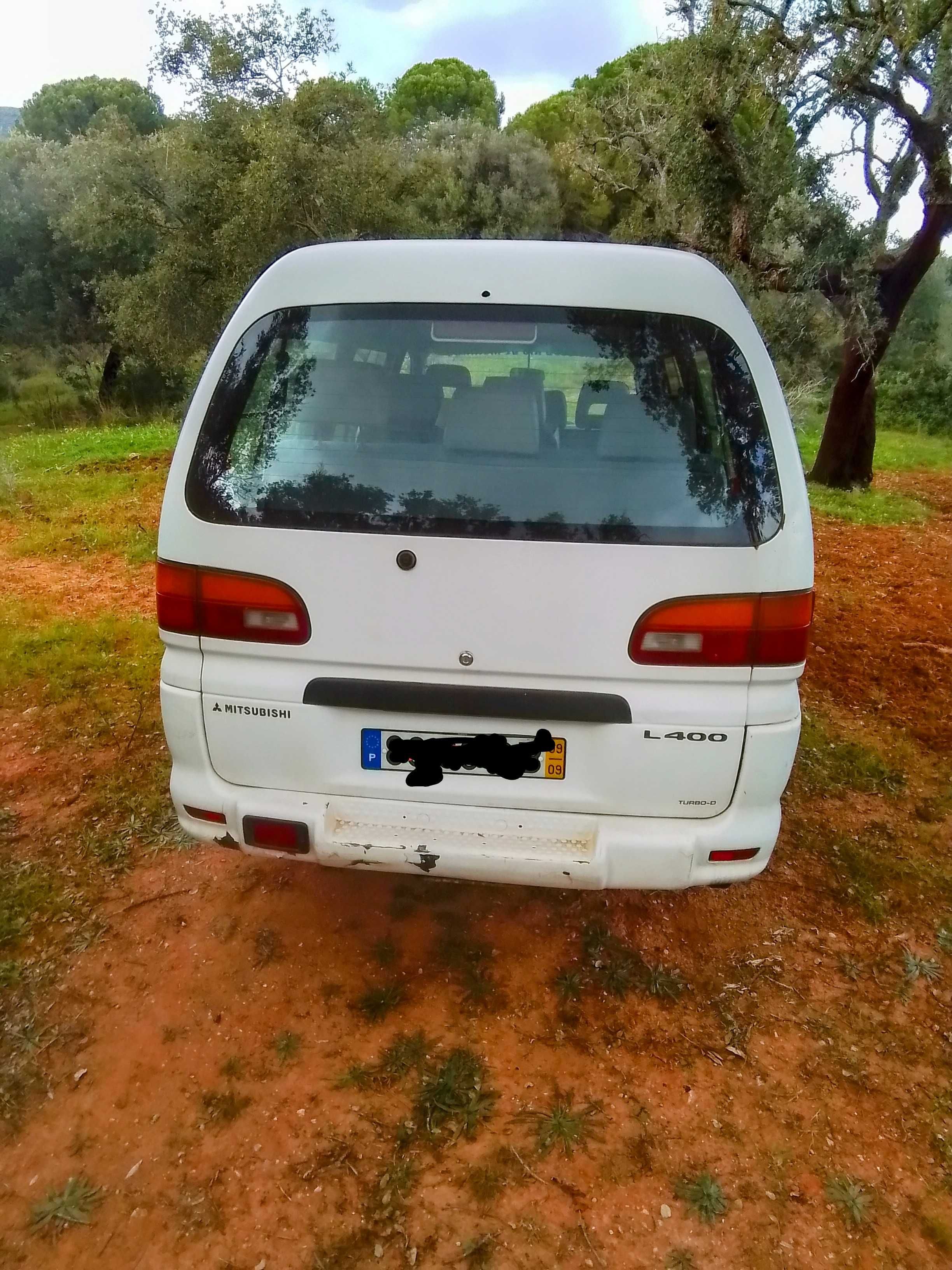 Mithubichi L400 9  lugares
