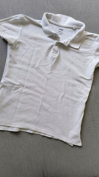 Koszulka polo biała z kołnierzykiem 140