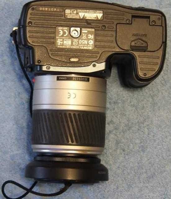 Sony Alpha DSLR-A100 + два объектива.