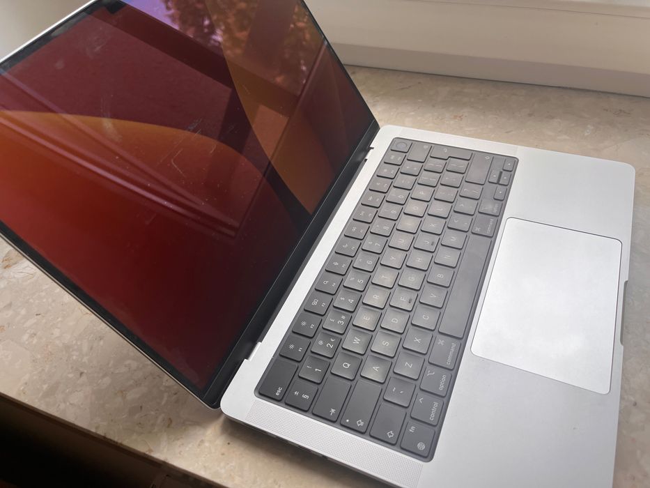 Sprzedam MacBook Pro 14" M1 Pro 512SSD/16GB