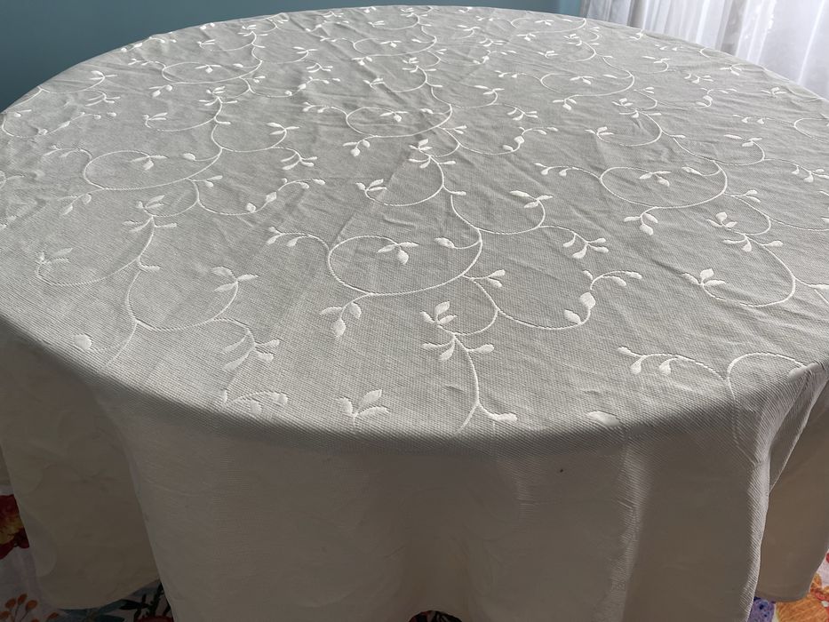 Toalha de mesa de jantar redonda - Nova
