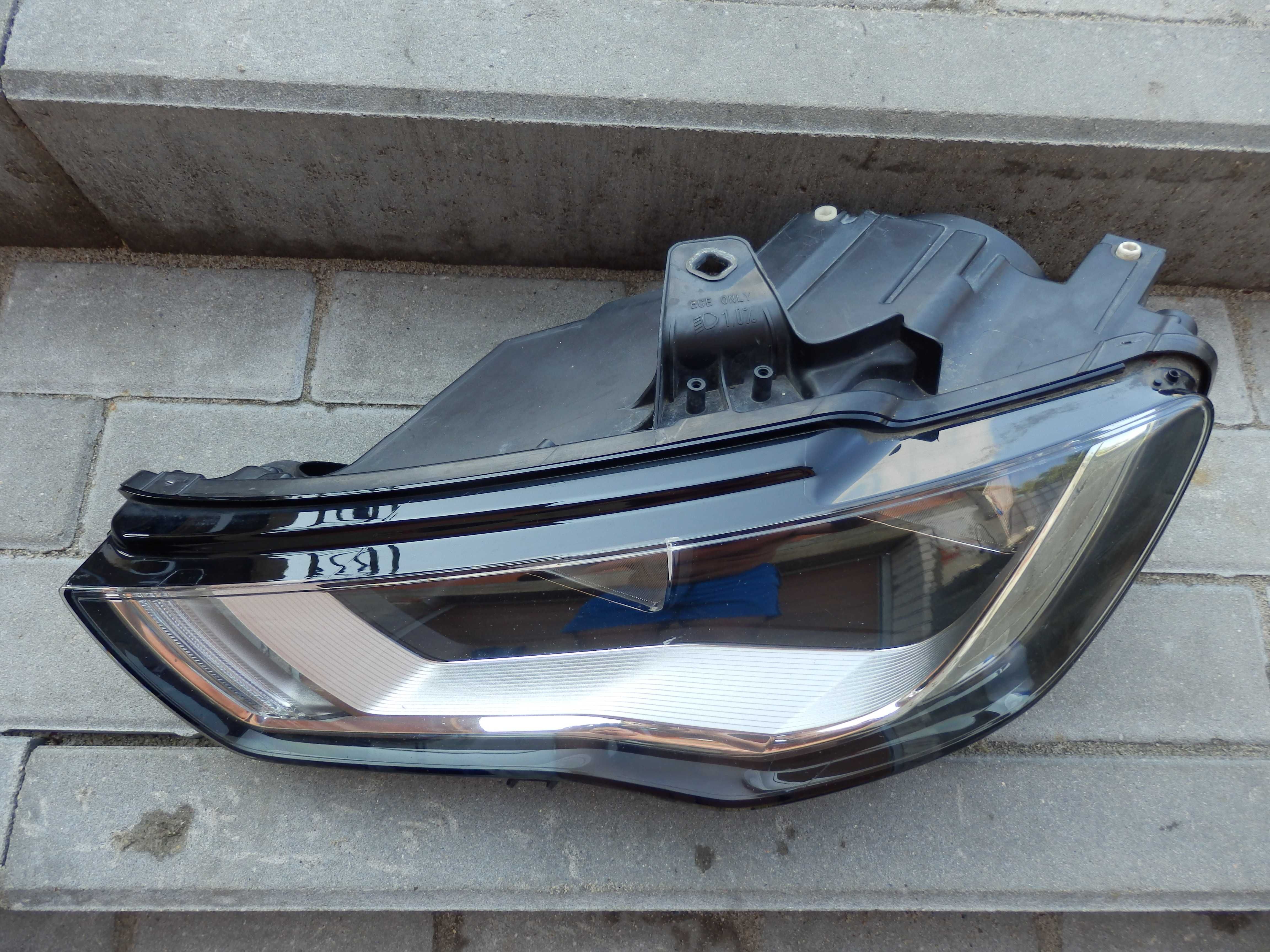 Audi A3 8V Lampa Lewa Przód Zwykła H7 H15  EU