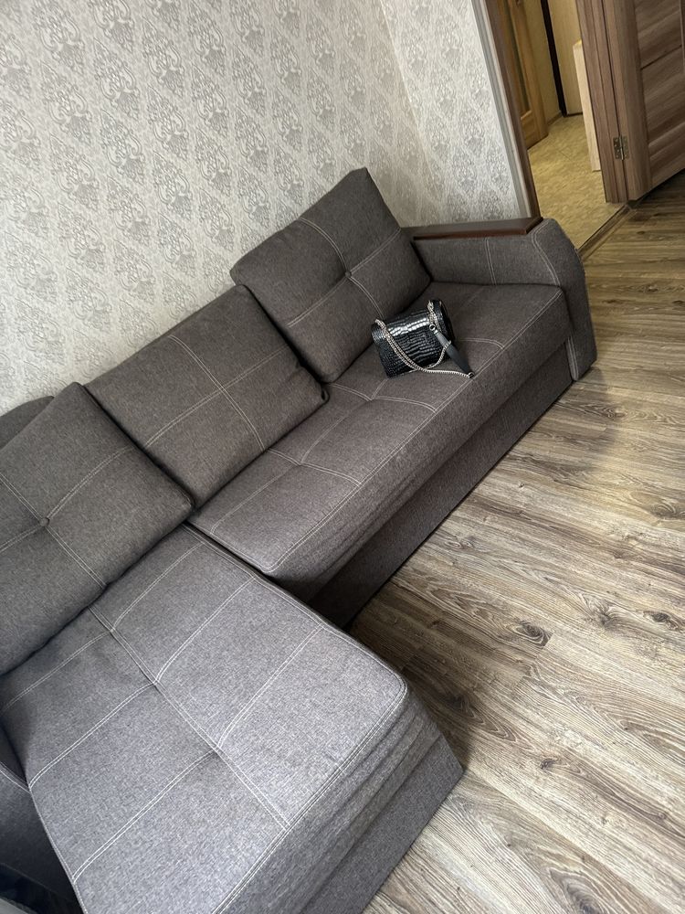 Продам отличный угловой диван