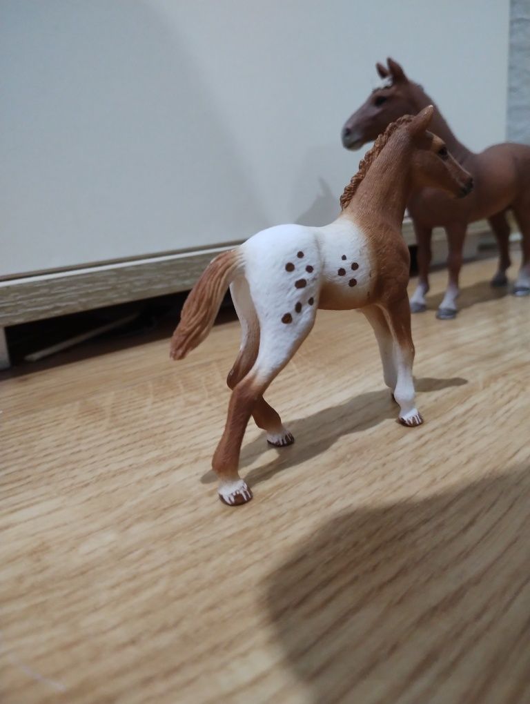 Sprzedam konia schleich źrebak