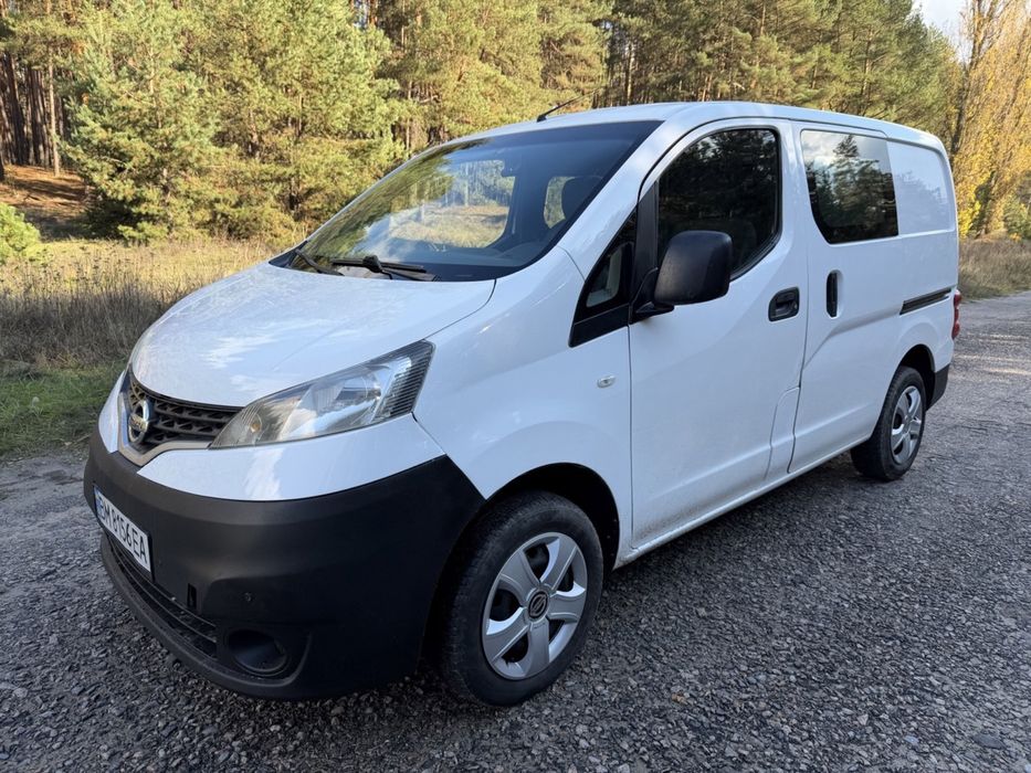 Продам Nissan NV 200