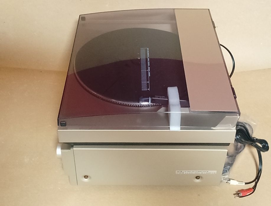 Підсилювач Marantz PM-64 & Програвач Marantz TT530