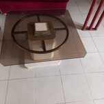 Mesa em pedra com tampo em vidro