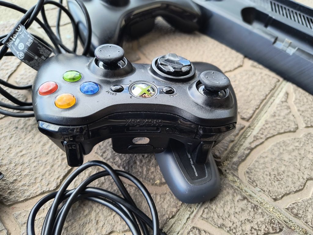 Pady stacja dokująca Xbox 360