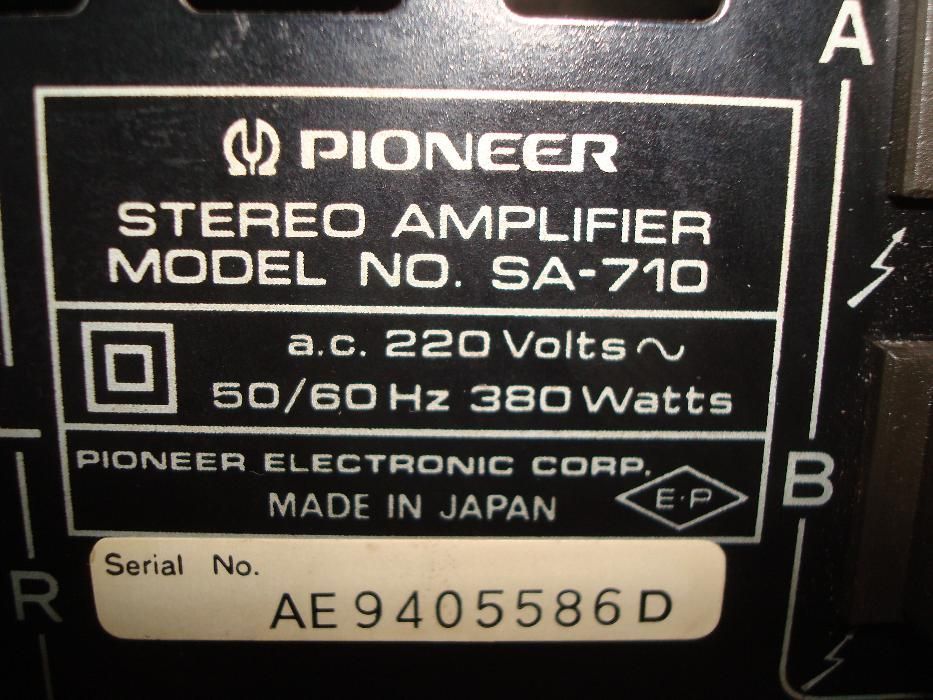 Продам усилитель Pioneer SA-710