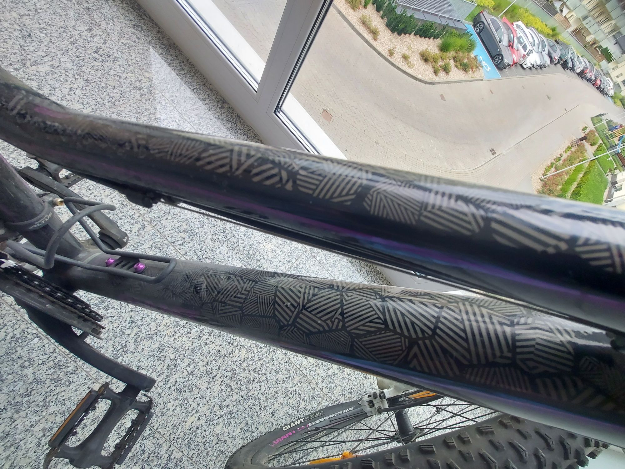 Sprzedam Rower Damski Giant Tempt – Idealny na Szlaki i Miasto!