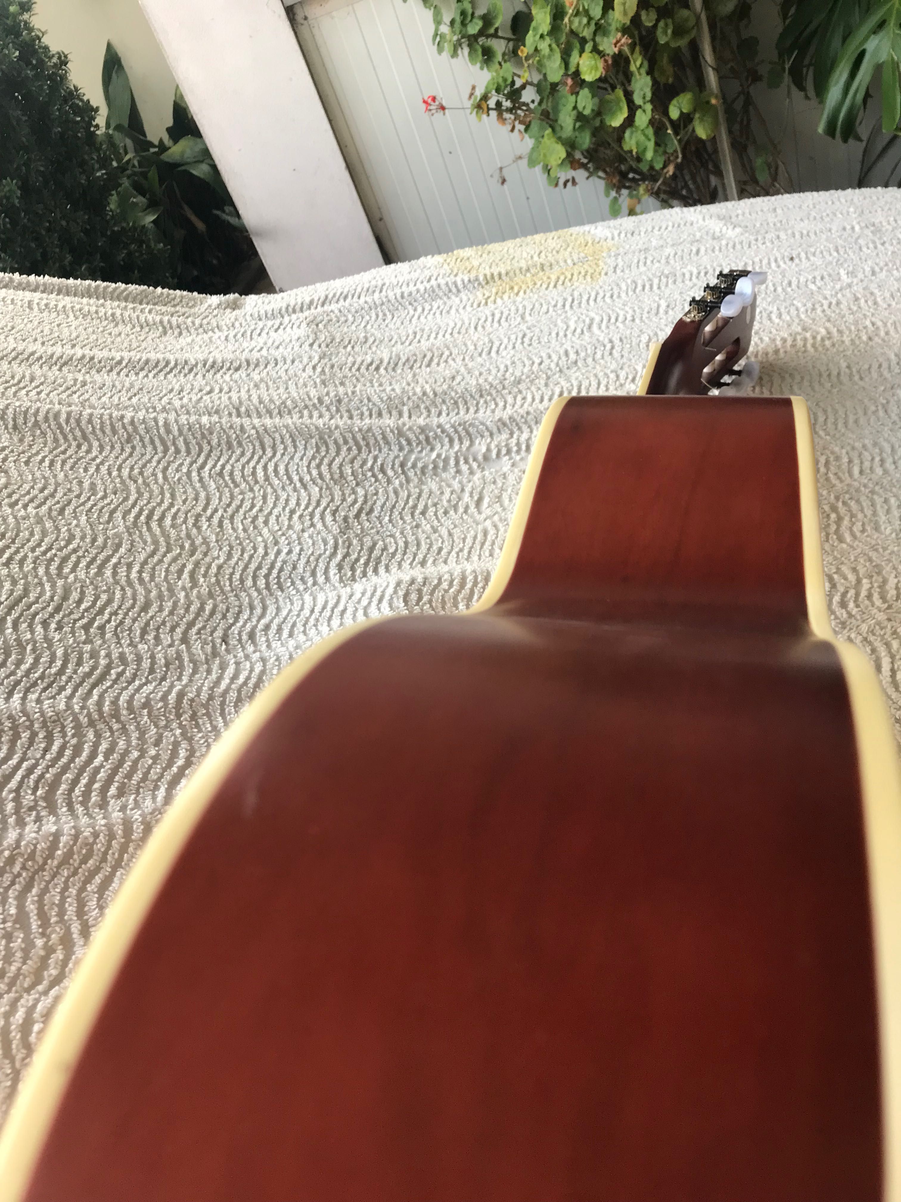 Vendo guitarra nova