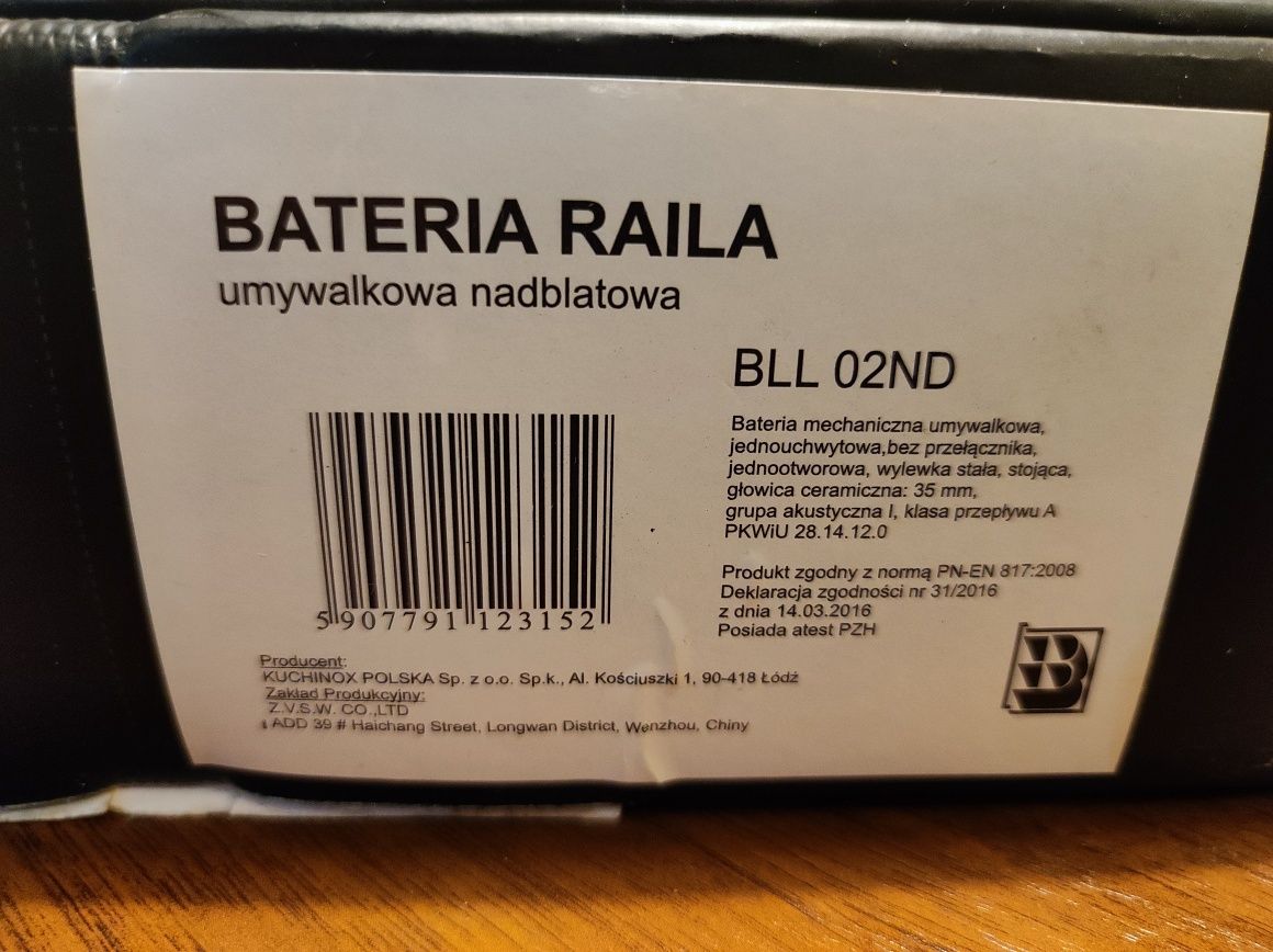 Bateria umywalkowa nablatowa